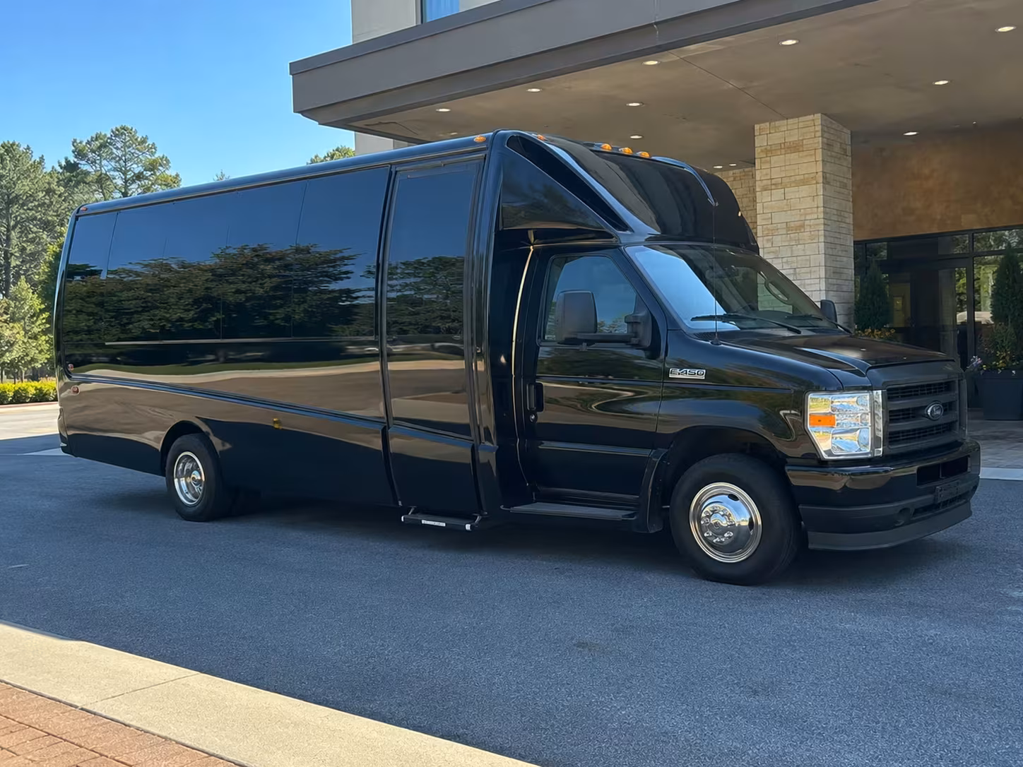 15 passenger minibus
