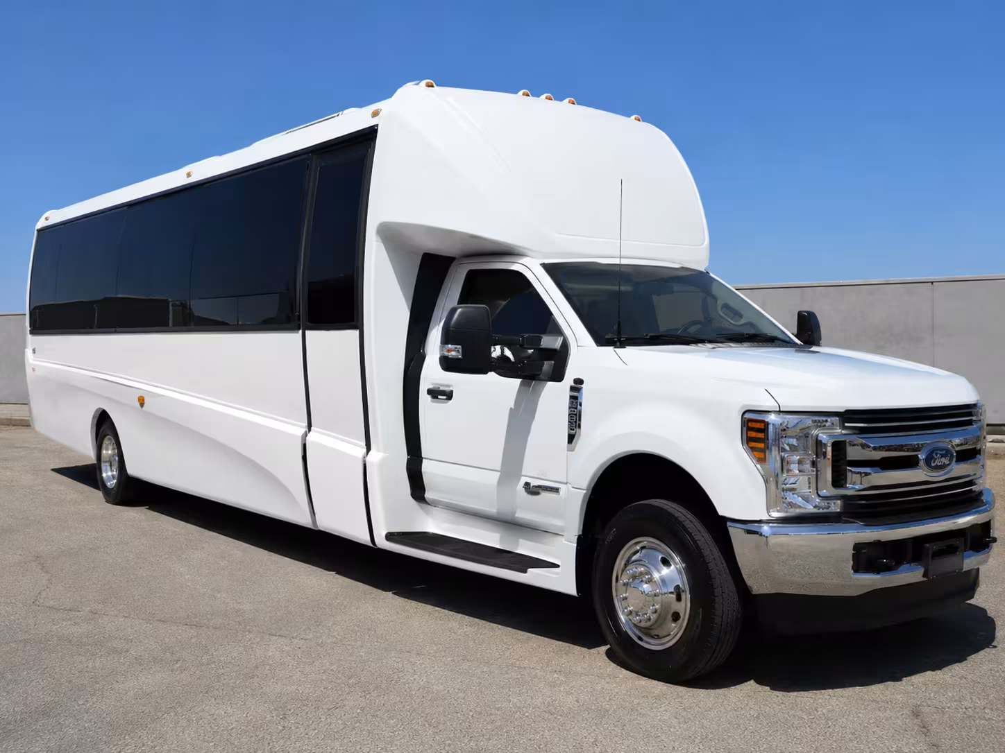 20 passenger minibus